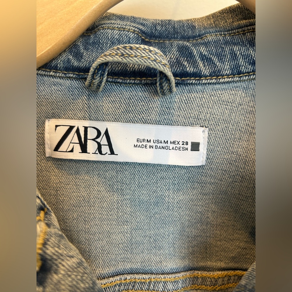 Zara Light Wash Blue Denim Jean Jacket - Picture 2 of 3